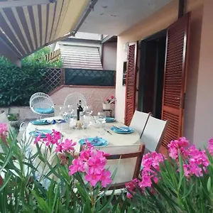 Sole Mare Versilia Villa