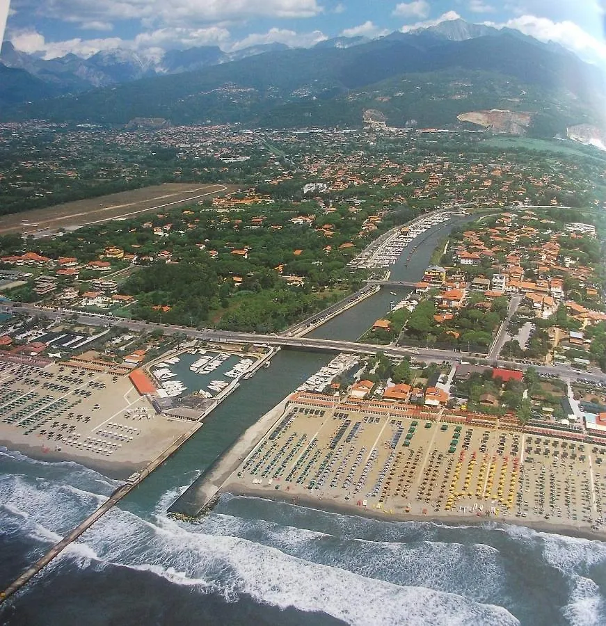 Appartamento Adriana Cinquale 0*,  Italy